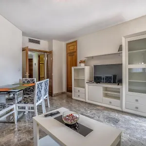 apartamento-ronda-de-los-tejares-parking-centro.es-andalucia.com/